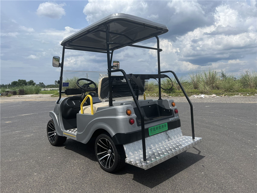 2座第二代高尔夫球车